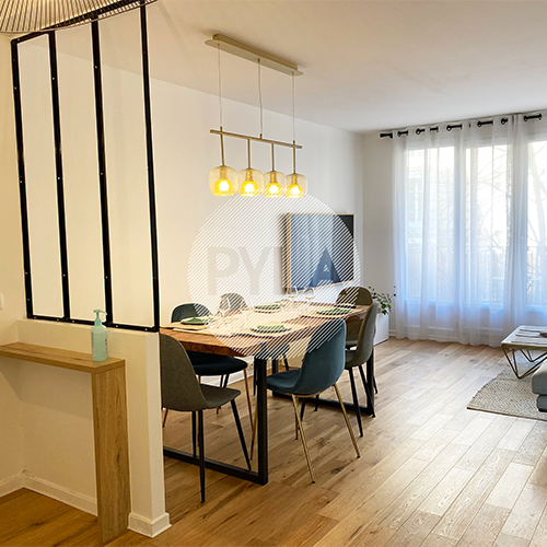 Photo du salon d'un appartment dans le 15 arrondissement de Paris